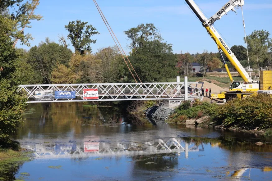 Taille, spécificités, but, date d'ouverture : on vous dit tout sur la passerelle sur le Cher installée à Saint-Victor [VIDEO]